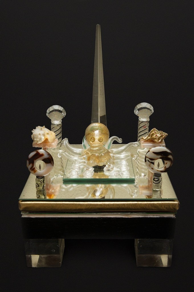 Installatie: Glasobject III by Fong Leng